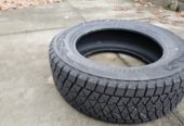 BLIZZAK DM-V2 255/60R19 **Snow Tires**