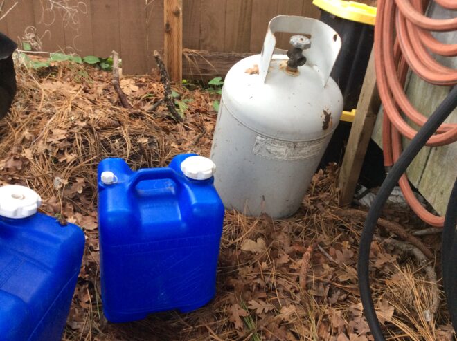 Full twenty gallon propane tank