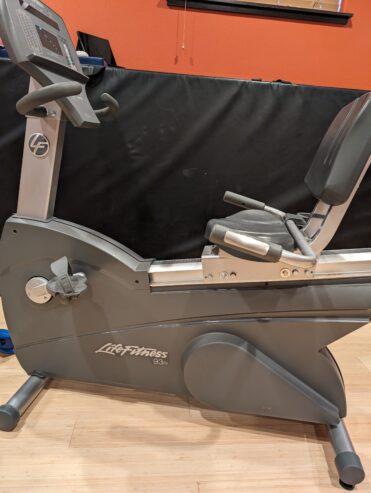 Life Fitness Recumbent Exercise Bike