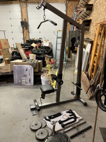 Parabody Lat pulldown machine / Home Gym