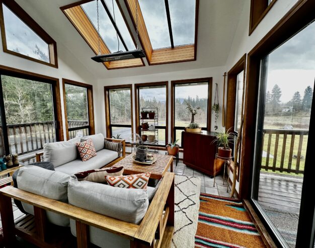 Gorgeous Views/Privacy and lots of Light in this Home in White Salmon!
