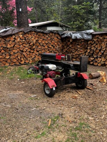 Troy-Bilt 33-ton Log Splitter