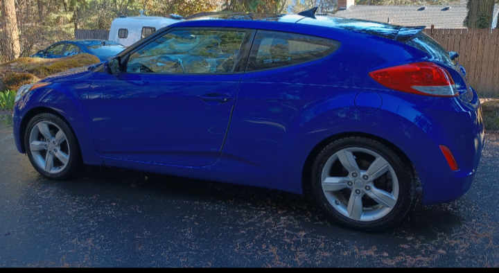 2014 Hyundai Veloster (Manual Transmission)