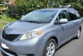 2011 Toyota Sienna LE Minivan