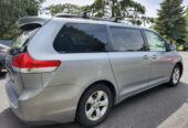 2011 Toyota Sienna LE Minivan