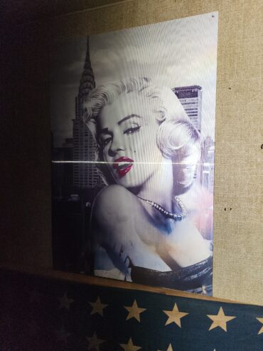 MARYLIN MONROE 3-D POSTER