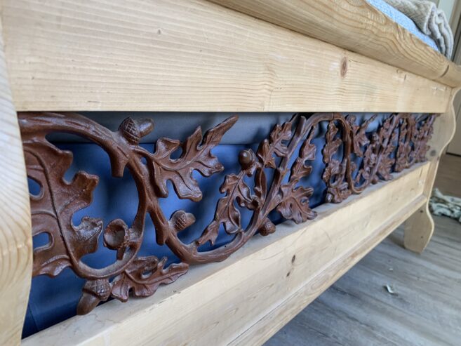 Beautiful wooden queen bed and box spring