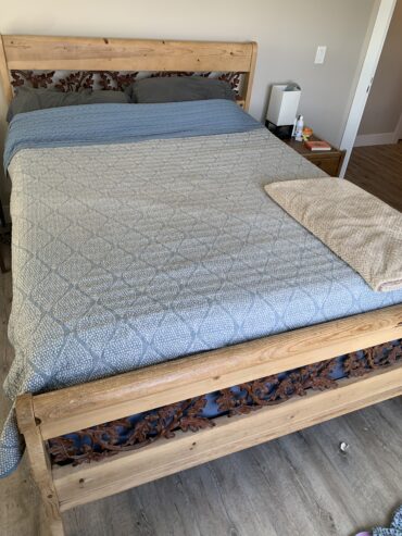 Beautiful wooden queen bed and box spring