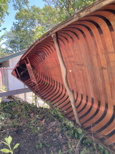 17′ fiberglass canoe