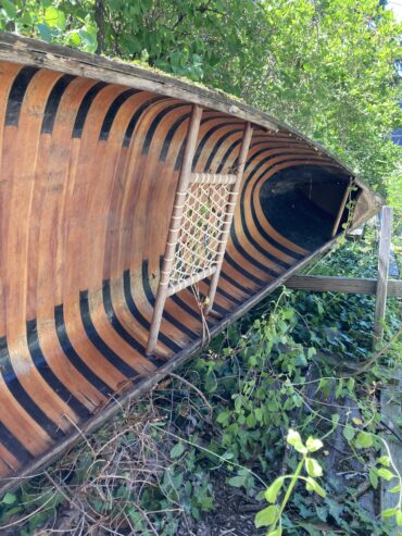 17′ fiberglass canoe