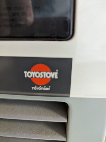 Oil Stove -TOYOSTOVE by Toyotomi