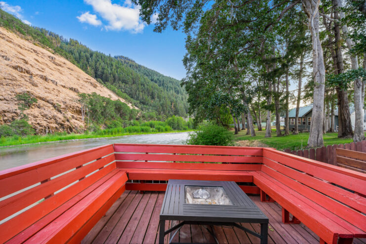 Studio at the Klickitat River Inn