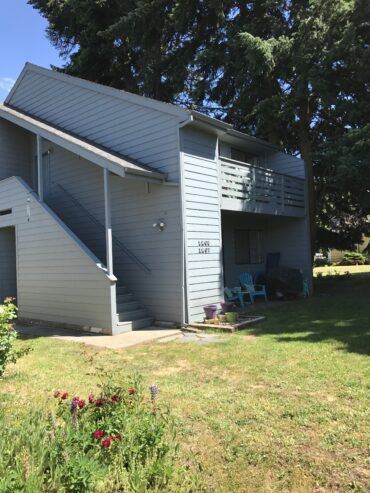 Hood River Heights Upper Duplex