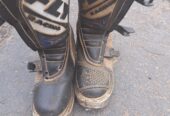 Size 5 kids motocross boots and helmit