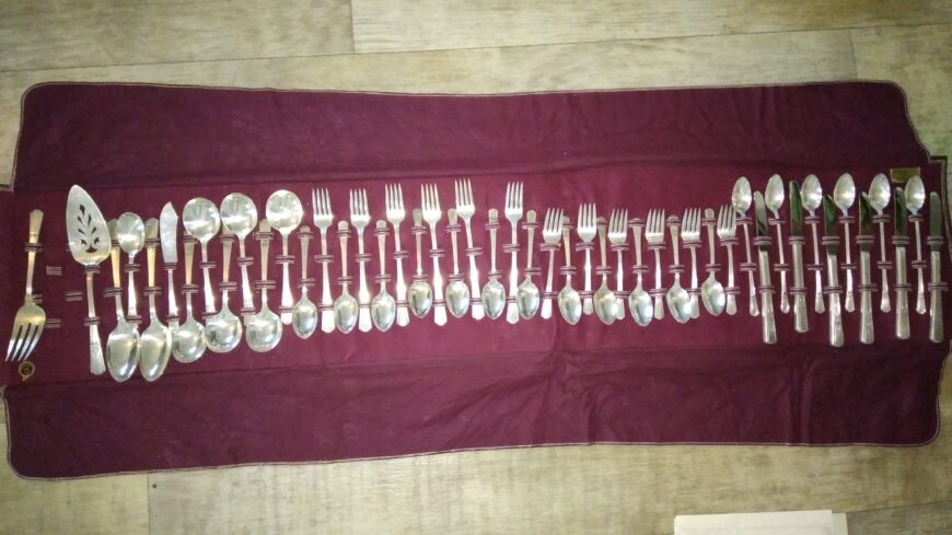 48 piece Silverplate Set Court Pattern -Wm Rogers vintage