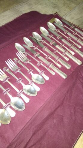 48 piece Silverplate Set Court Pattern -Wm Rogers vintage