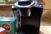 Keurig Coffee Maker, 2 Keurig My K Cups (reusable) and misc. coffee pods