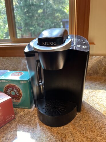 Keurig Coffee Maker, 2 Keurig My K Cups (reusable) and misc. coffee pods