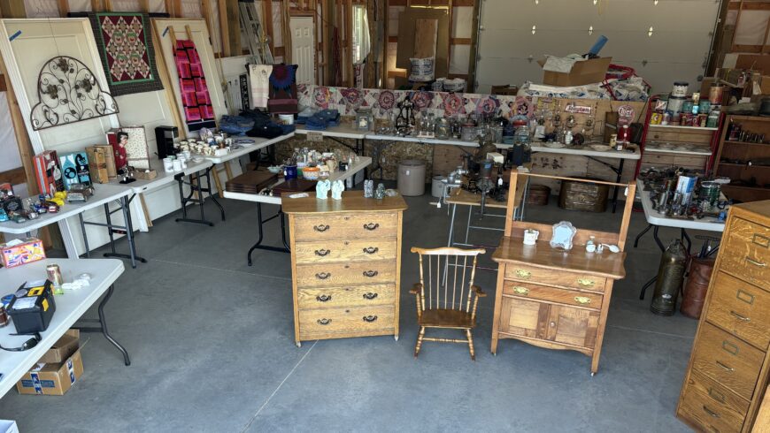 Antiques & Vintage Collectibles Barn Sale