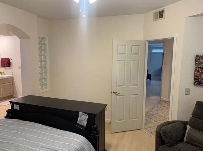 FOR RENT: Hood river 2 bedroom, 1 bath