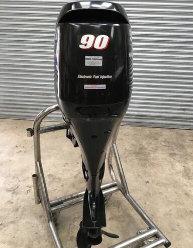 Slightly Used Suzuki 90HP 4-Stroke Outboard Motor Engine