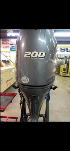 Like New 2022 Yamaha 200hp 4 Stroke Outboard Motor Engine