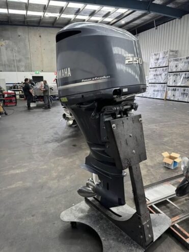 2022 Yamaha 250hp 4 Stroke Outboard Motor Engine