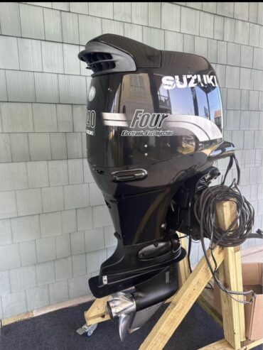 Suzuki 140hp 4 Stroke Outboard Motor Engine