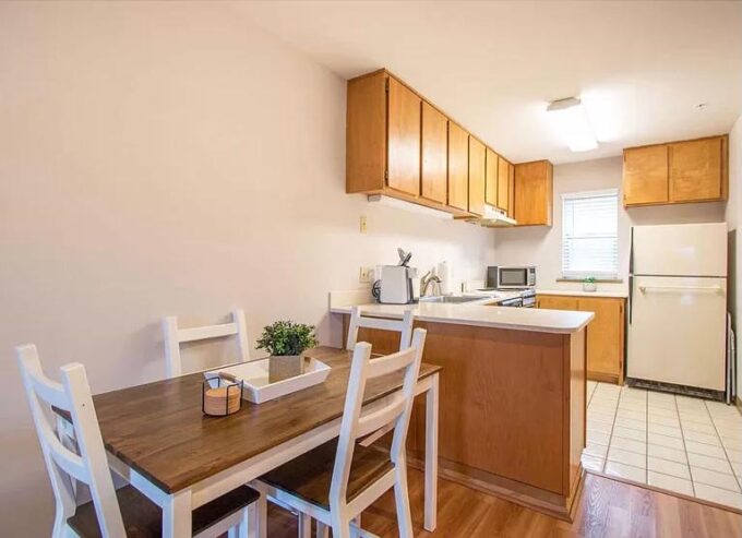 Beautifully upgraded 1-bed, 2-full bath