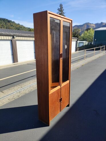 Wood/Glass Bookcase/Cabinet