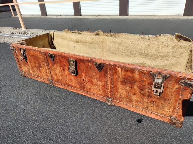 1st Infantry, Civil War, Footlocker/Steamer Trunk 155+yrs old.