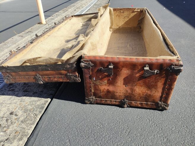 1st Infantry, Civil War, Footlocker/Steamer Trunk 155+yrs old.