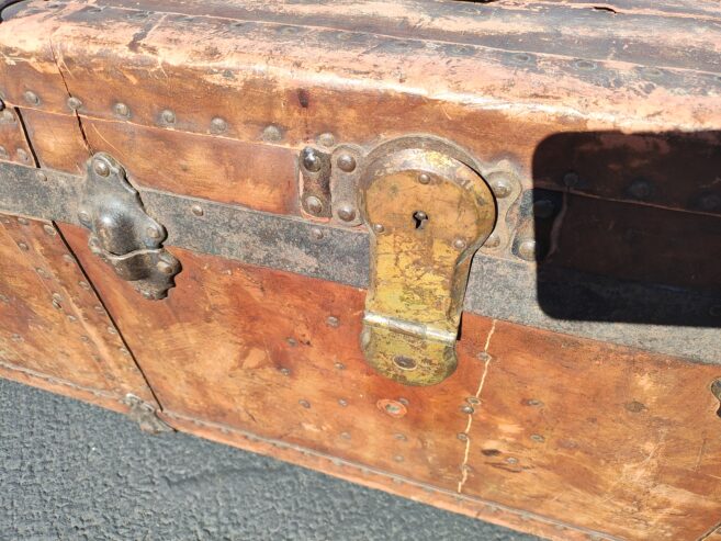 1st Infantry, Civil War, Footlocker/Steamer Trunk 155+yrs old.