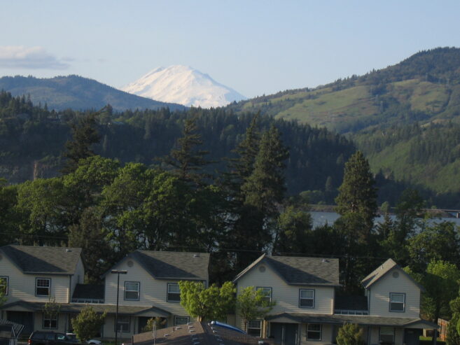 For Rent: Large In Town Hood River Condo with Views