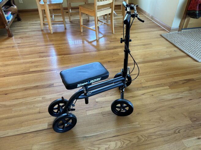 KneeRover Scooter for Broken Leg/Ankle