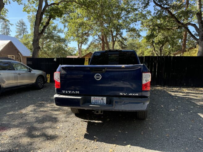 2017 Nissan Titan SV 4X4