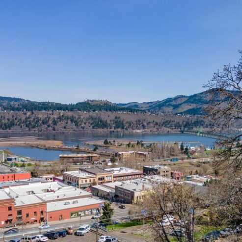 For Rent Downtown Hood River View of Columbia River