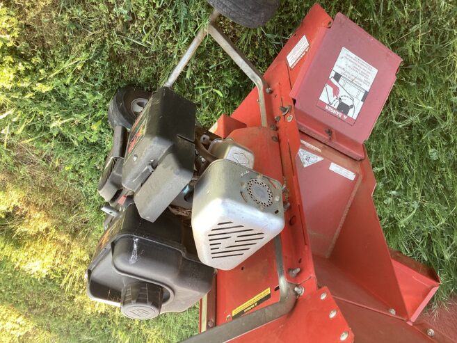 Chipper shredder