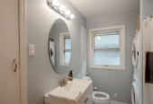 For rent 2bed bungalow in downtown