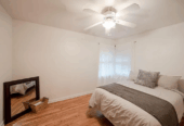 For rent 2bed bungalow in downtown