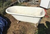 Claw foot tub