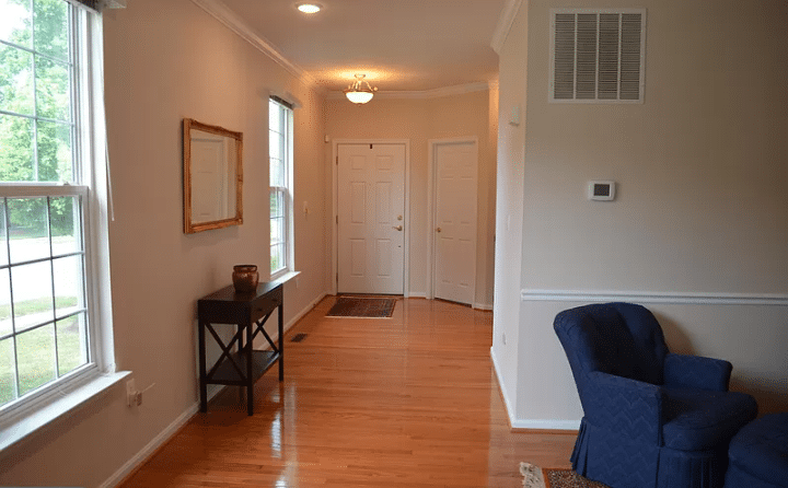 2 bedroom/1 bath bungalow