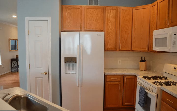 2 bedroom/1 bath bungalow