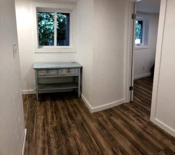 Big Yard 1b/1ba + Office, Downstairs Apt in Quiet Neighborhood