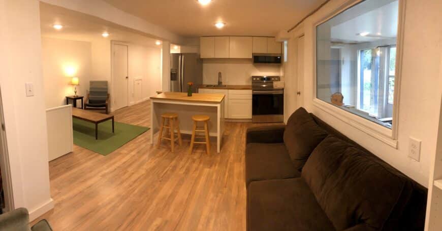 Big Yard 1b/1ba + Office, Downstairs Apt in Quiet Neighborhood
