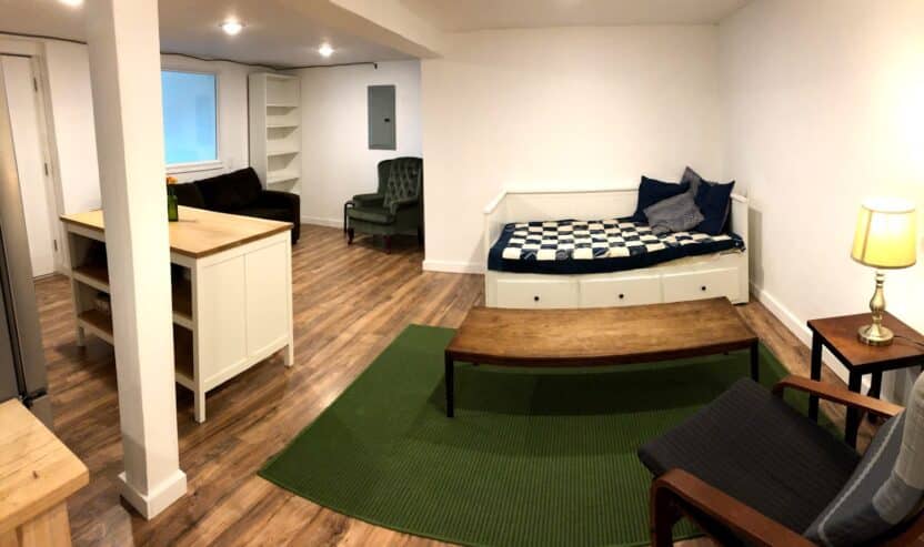 Big Yard 1b/1ba + Office, Downstairs Apt in Quiet Neighborhood