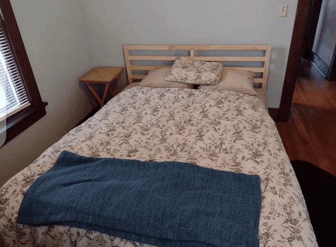 1 Bed, 1 Bath Recent upgrades