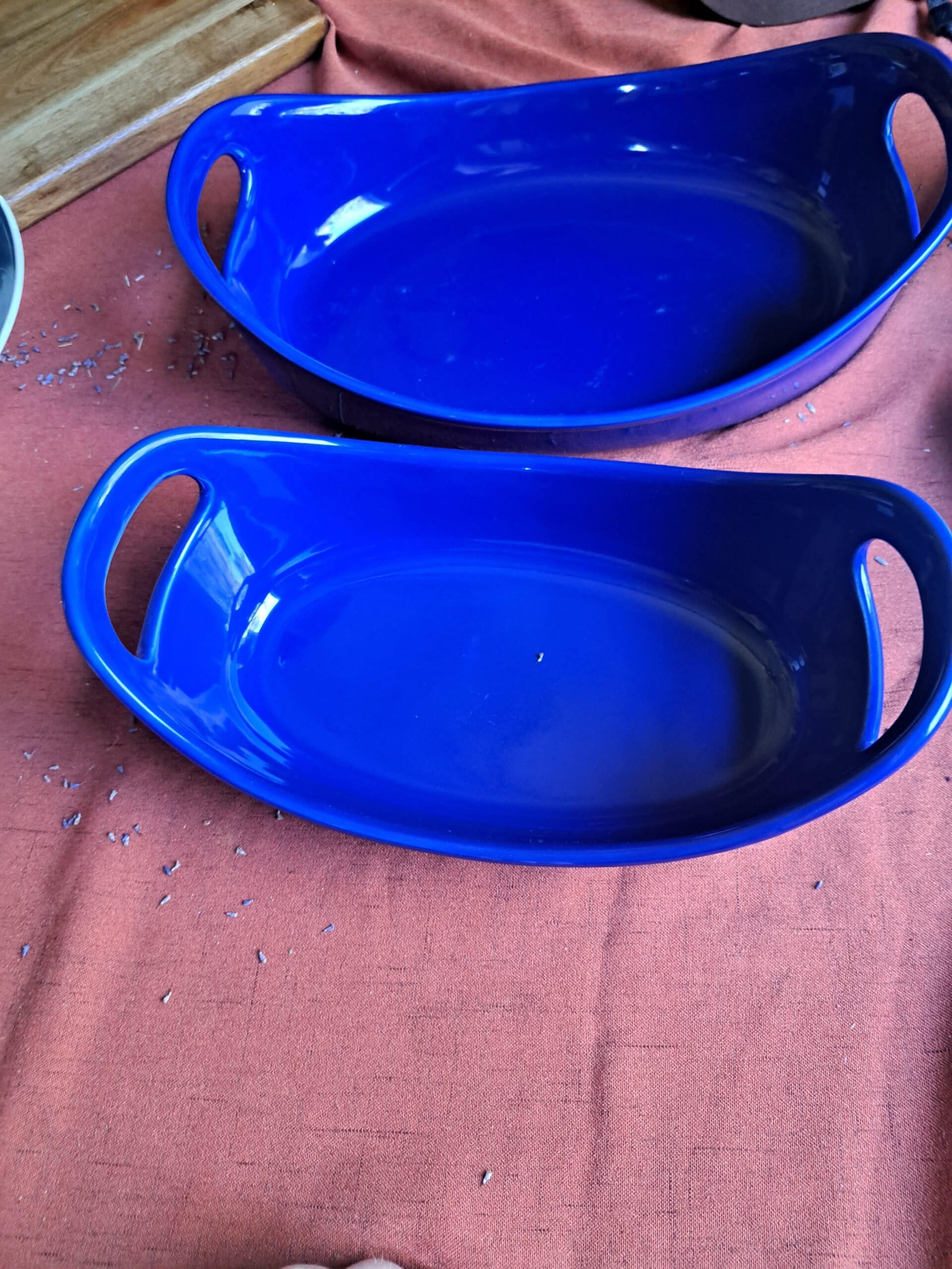 Rachel Ray serving dishes