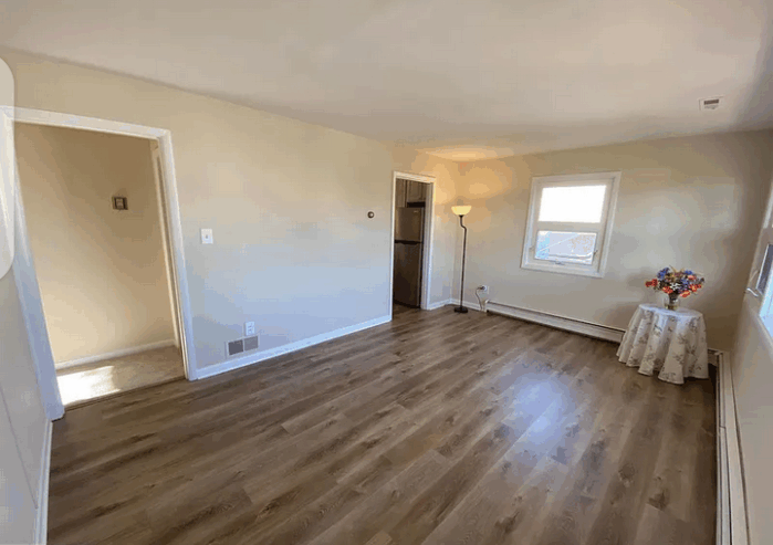 one bedroom, Charming craftsman cottage