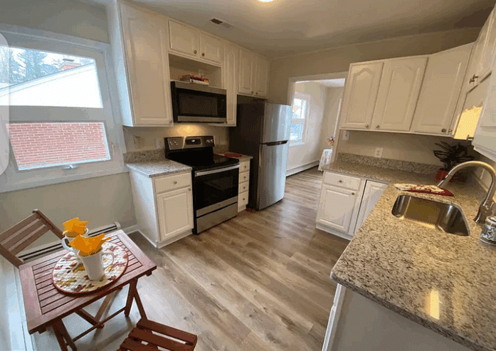 one bedroom, Charming craftsman cottage
